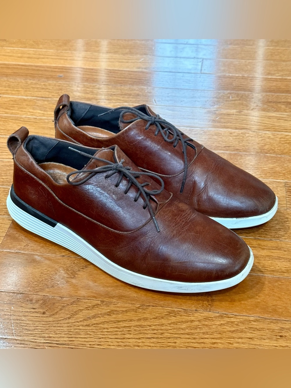Wolf & Shepherd Men’s 9.5 Crossover Derby Leather Hybrid Dress Shoes Oxford READ